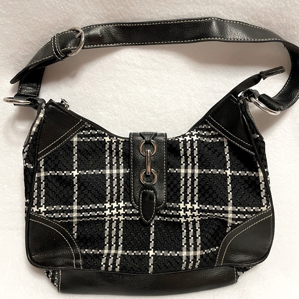 Croft‎ and Barrow Black and White Purse